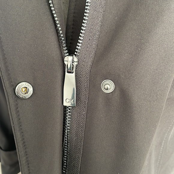 NEW Calvin Klein Softshell Jacket 🖤 - Picture 10 of 15